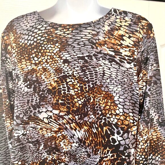 Max & Rina Women's Long Sleeve Snake Skin Print Tunic Stud Blouse-Size Medium - Picture 11 of 14